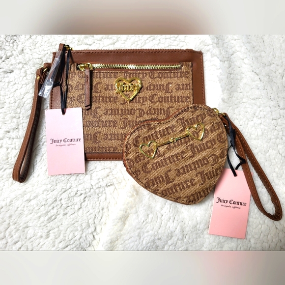 Juicy Couture Handbags - 💗👜Juicy Couture Wristlet Set